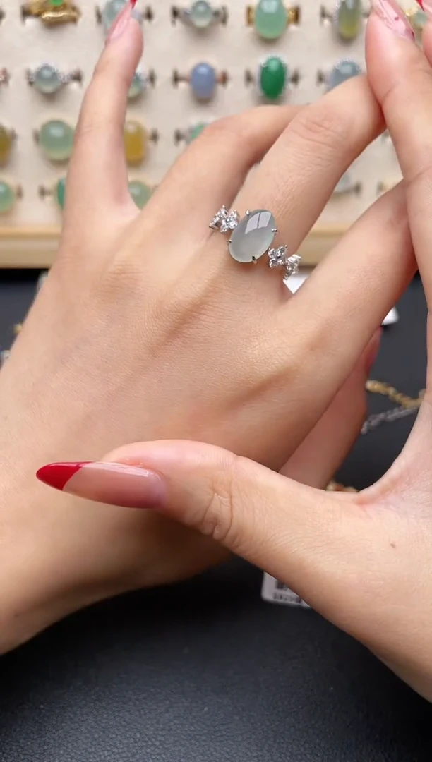 【闪购商品】翡翠戒指银S925镶嵌一物一证一礼盒