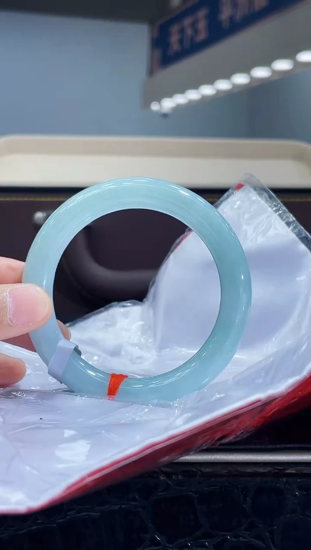 未镶嵌手镯翡翠7