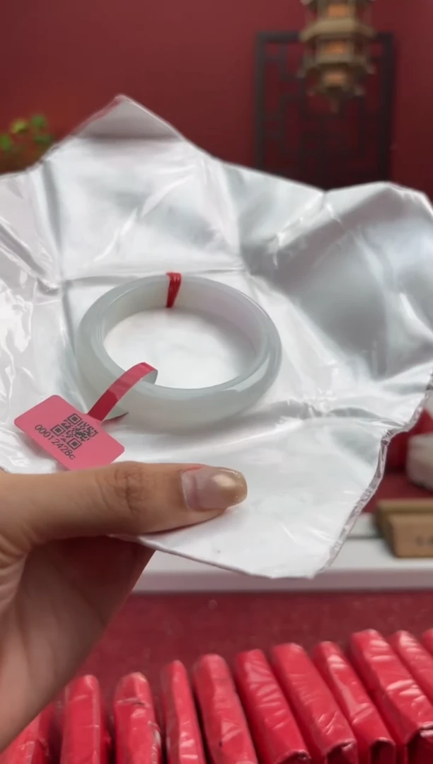 未镶嵌手镯翡翠L翡翠手镯3