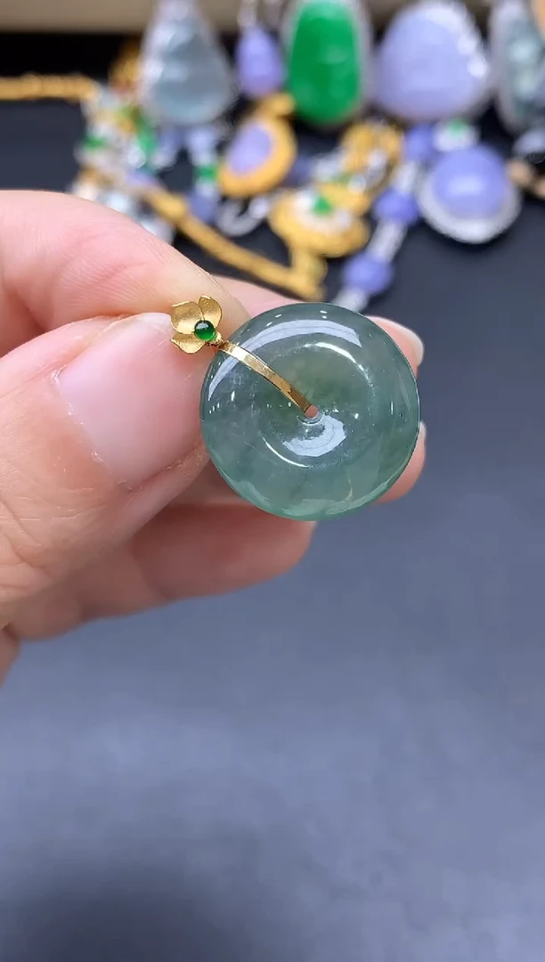 颈饰18K金镶嵌翡翠86-中国好珍宝