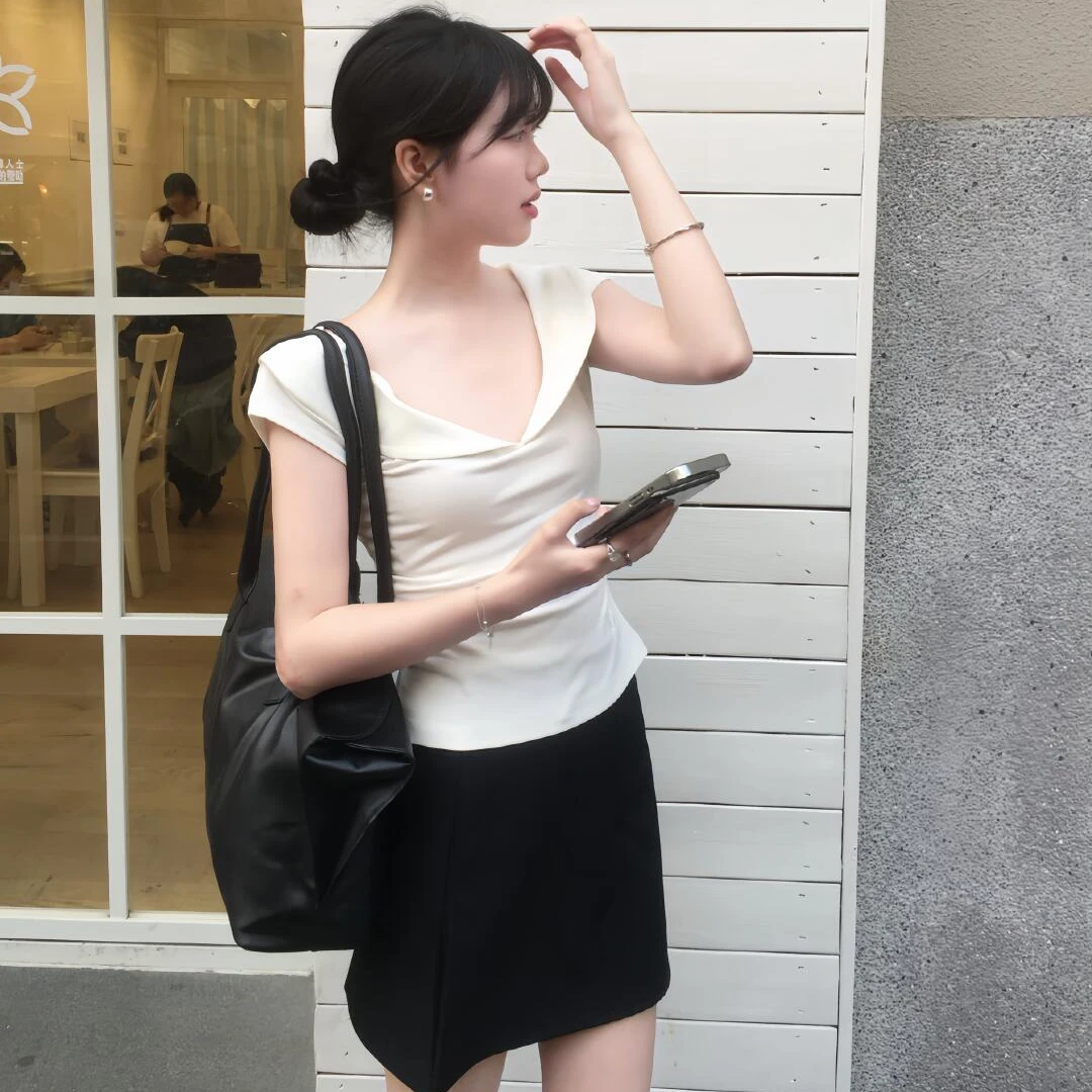 夏季纯欲慵懒风女装小众别致V领时尚上衣学院韩版气质显瘦a字裙