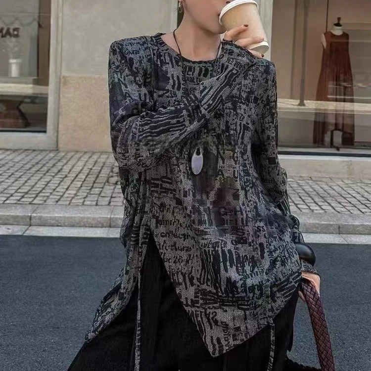 2590#秋季设计感小众印花长袖T恤女宽松显瘦不规则开叉打底衫上衣