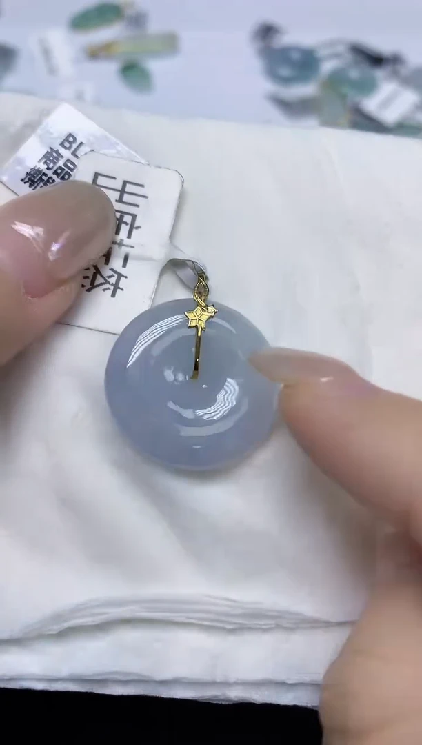 翡翠18K金镶嵌颈饰天然缅甸翡翠A货