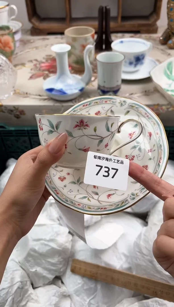 瓷片小*鯉H         737