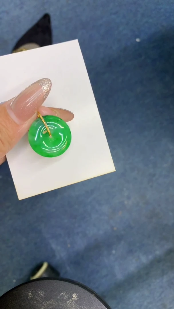 颈饰18K金镶嵌翡翠1