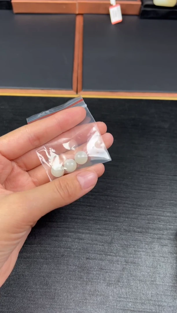 【闪购商品】和田玉手链未镶嵌且末微色差单株