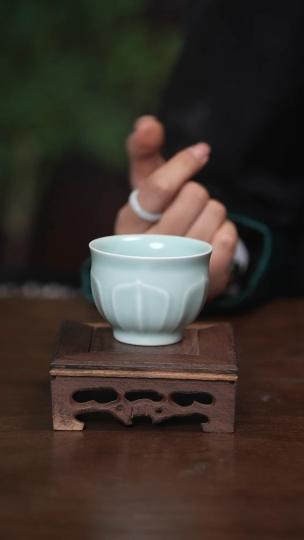 【闪购商品】清凉寺原产地仿古釉手工汝瓷外刻莲瓣杯