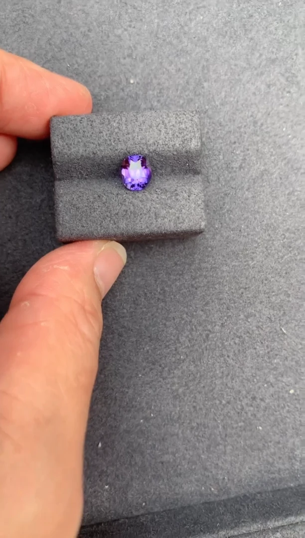 【闪购商品】彩色蓝宝石裸石未镶嵌1.6ct 无烧紫蓝宝