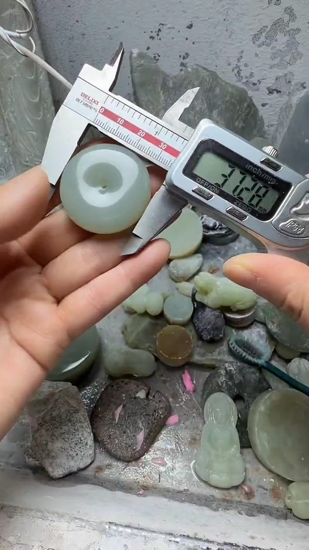 吊坠(赠链)未镶嵌和田玉平安扣