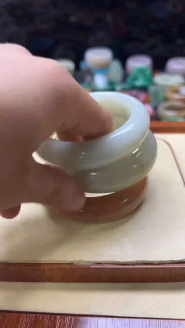 未镶嵌手镯石英质玉爱**财039