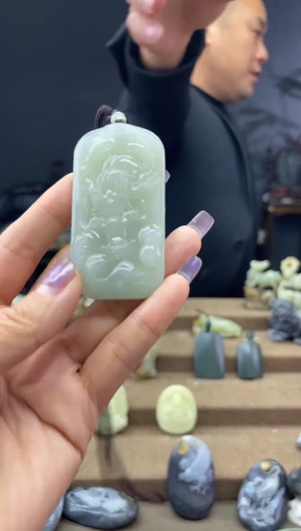 颈饰未镶嵌和田玉1