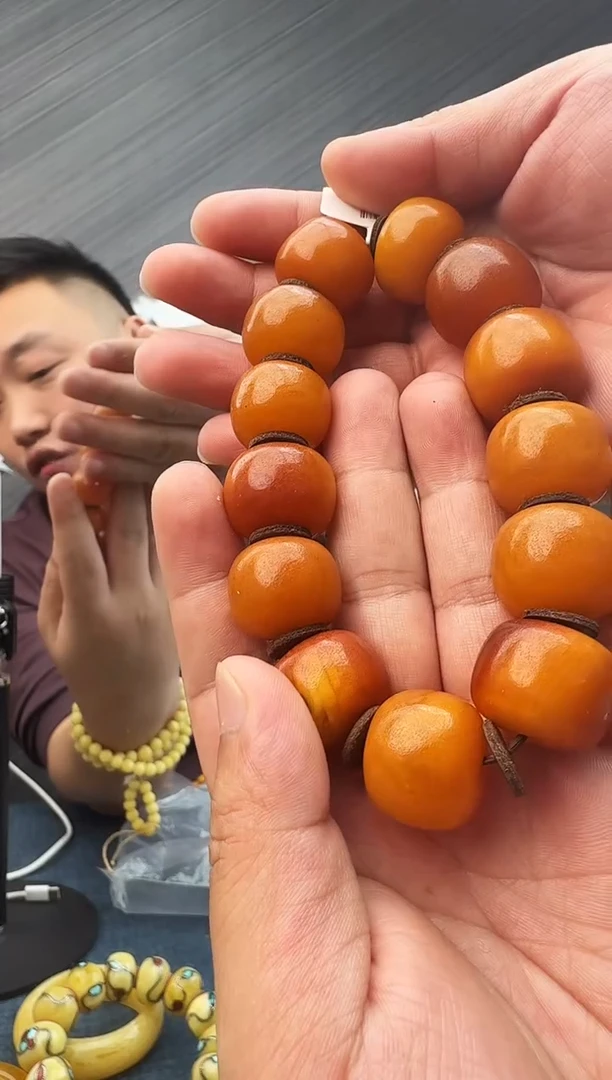 蜜蜡未镶嵌珠宝奇石假一罚十 76，23多样性发其一