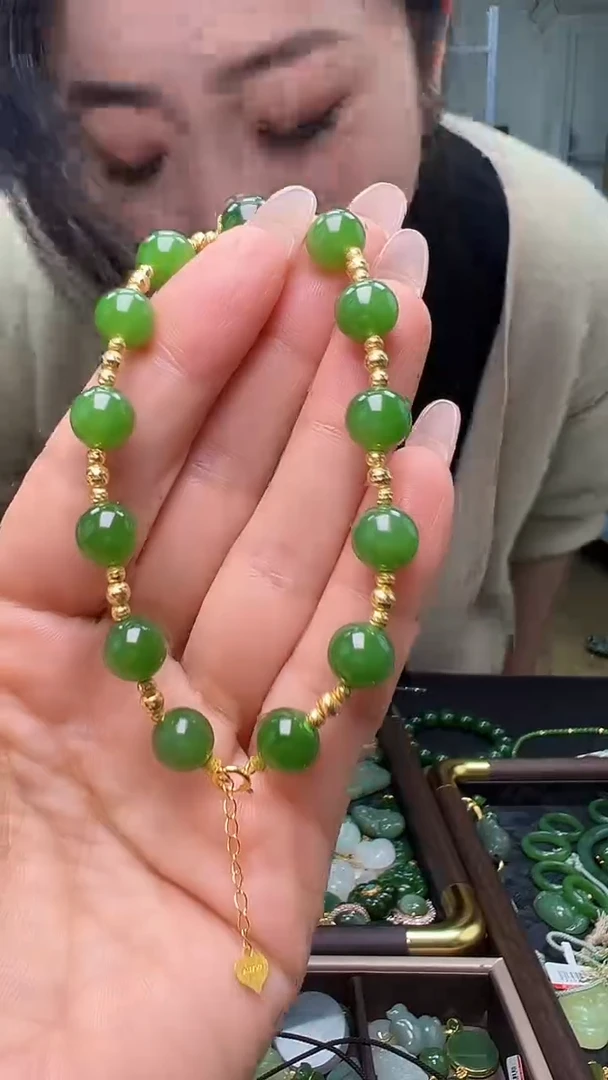 颈饰18K金镶嵌和田玉(多样性发货.发其一）11.10.79