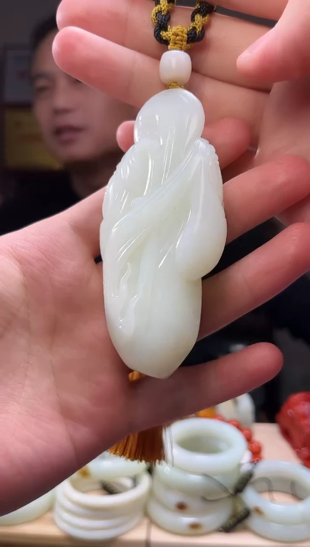 颈饰未镶嵌和田玉变**刚吊坠