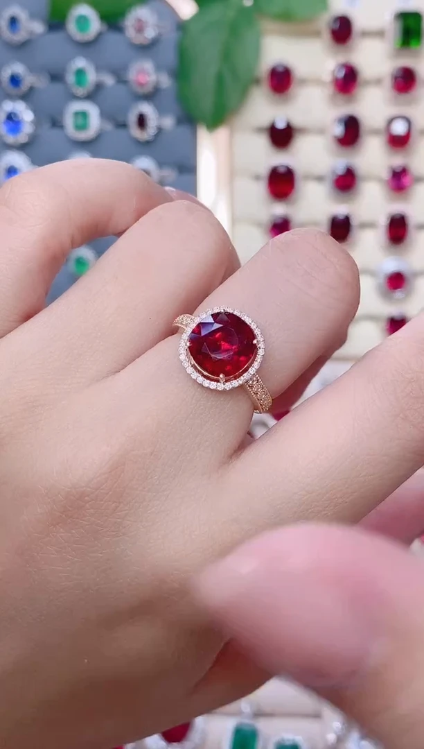 18K金镶嵌碧玺戒指碧玺4.2ct