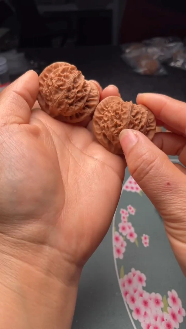 把件文玩核桃w274  宫灯 42尺