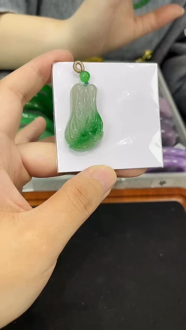 【闪购商品】砖雕h31     冰飘花白菜吊坠