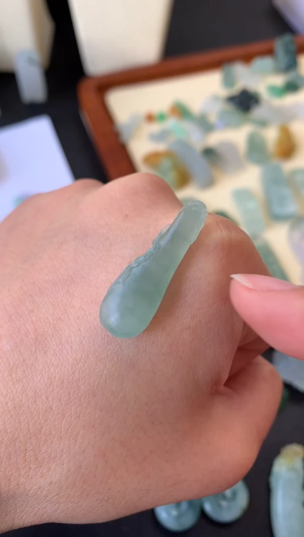 【闪购商品】定制翡翠未镶嵌翡翠