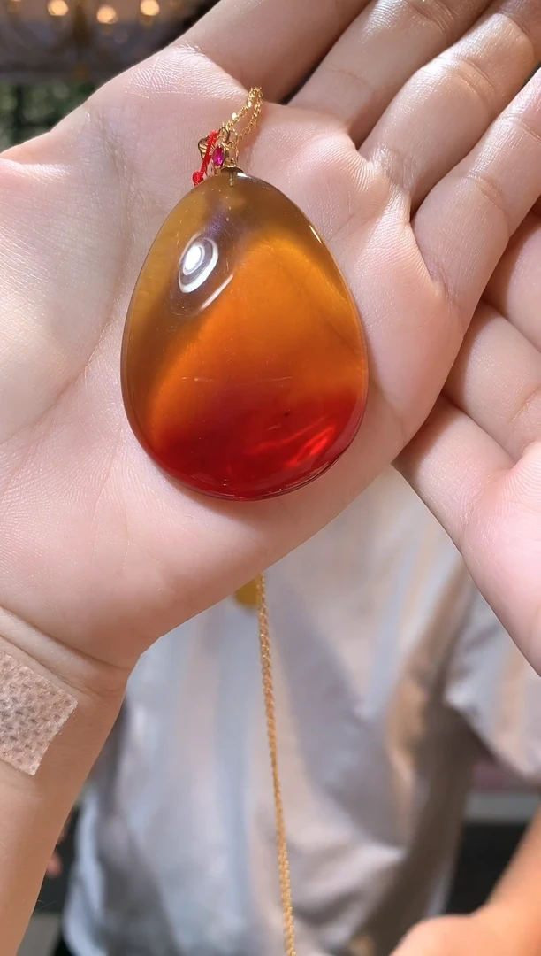 琥珀颈饰18K金镶嵌老王严选