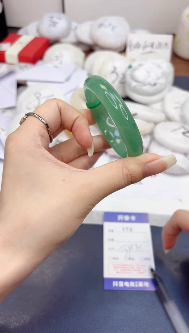 石英质玉手镯未镶嵌173-东陵玉-圈口54