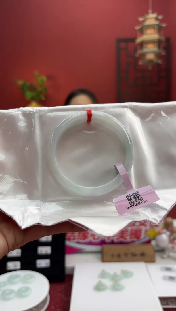 未镶嵌手镯翡翠翡翠手镯1