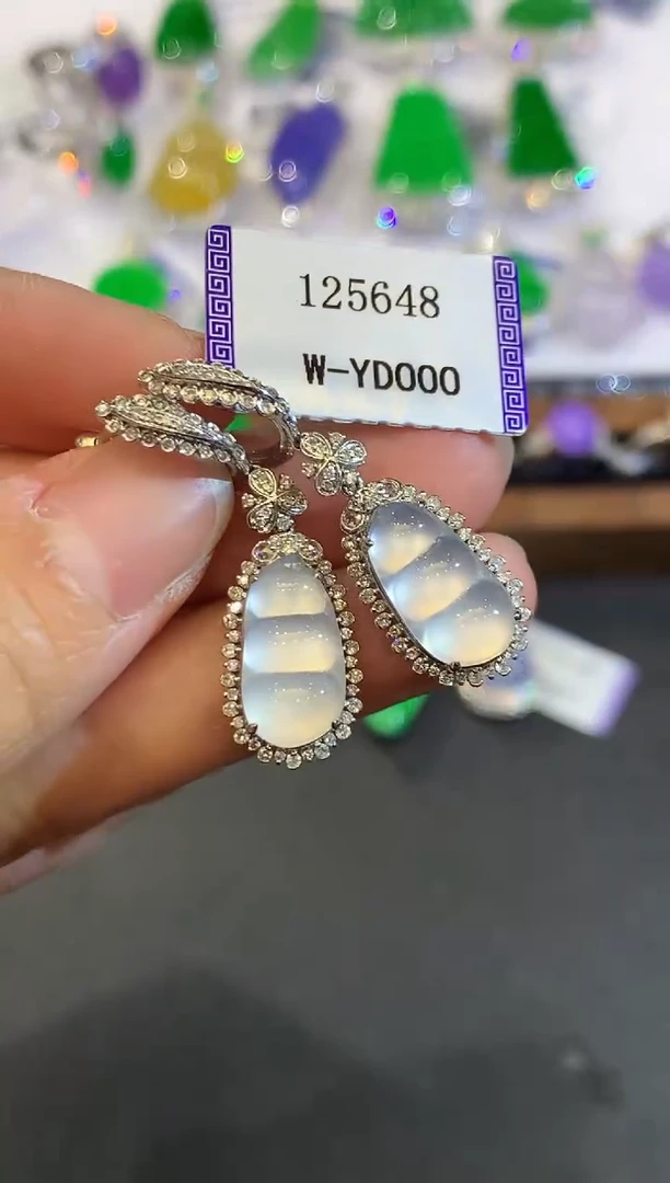 翡翠18K金镶嵌耳饰YS125648多样性发其一