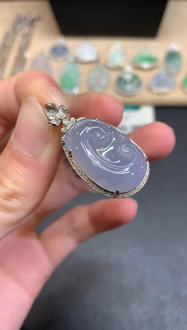 【闪购商品】翡翠颈饰18K金镶嵌如意【无服务费】