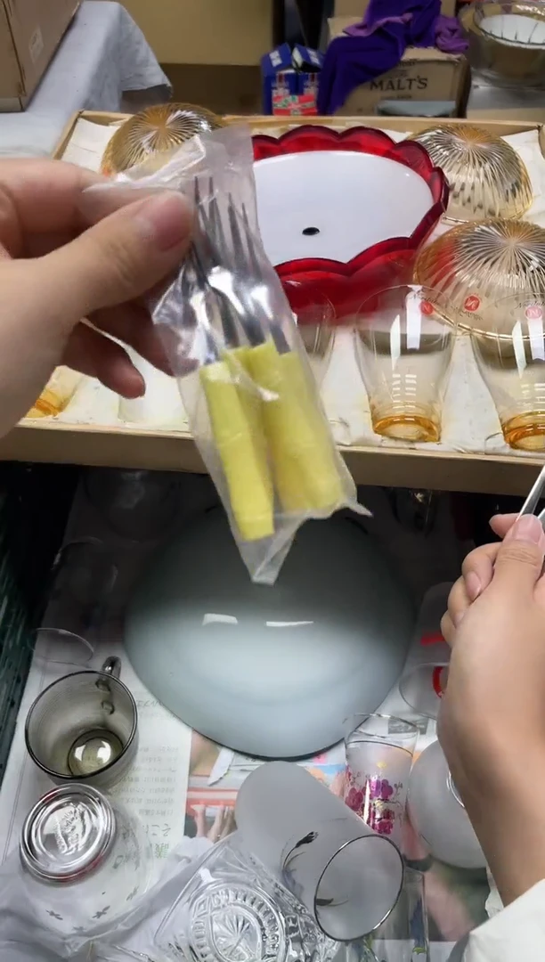 紫****i384精美瓷器感谢选购