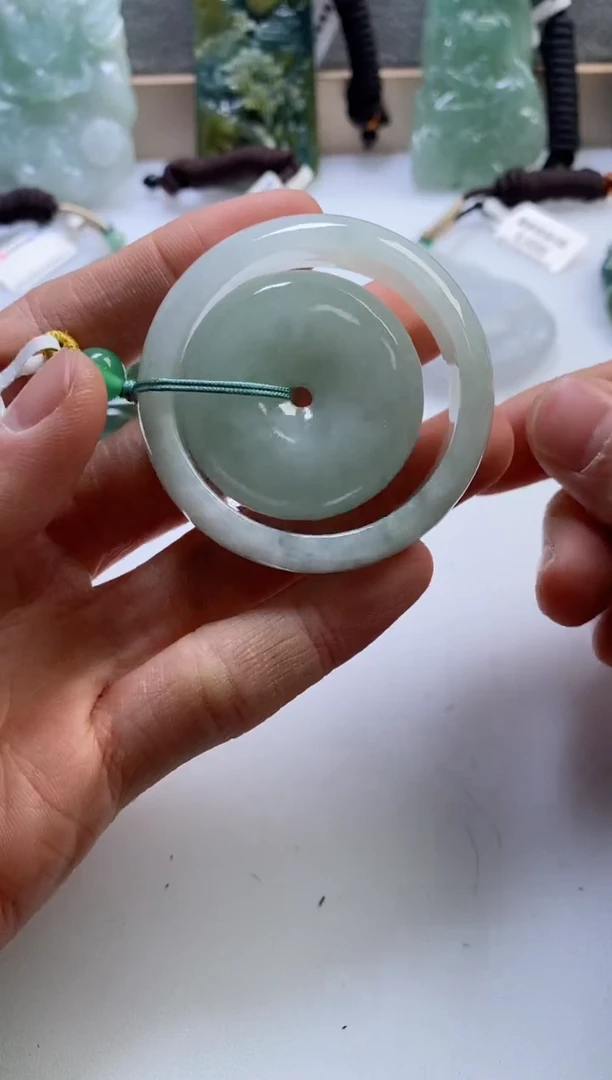 【闪购商品】翡翠挂件未镶嵌