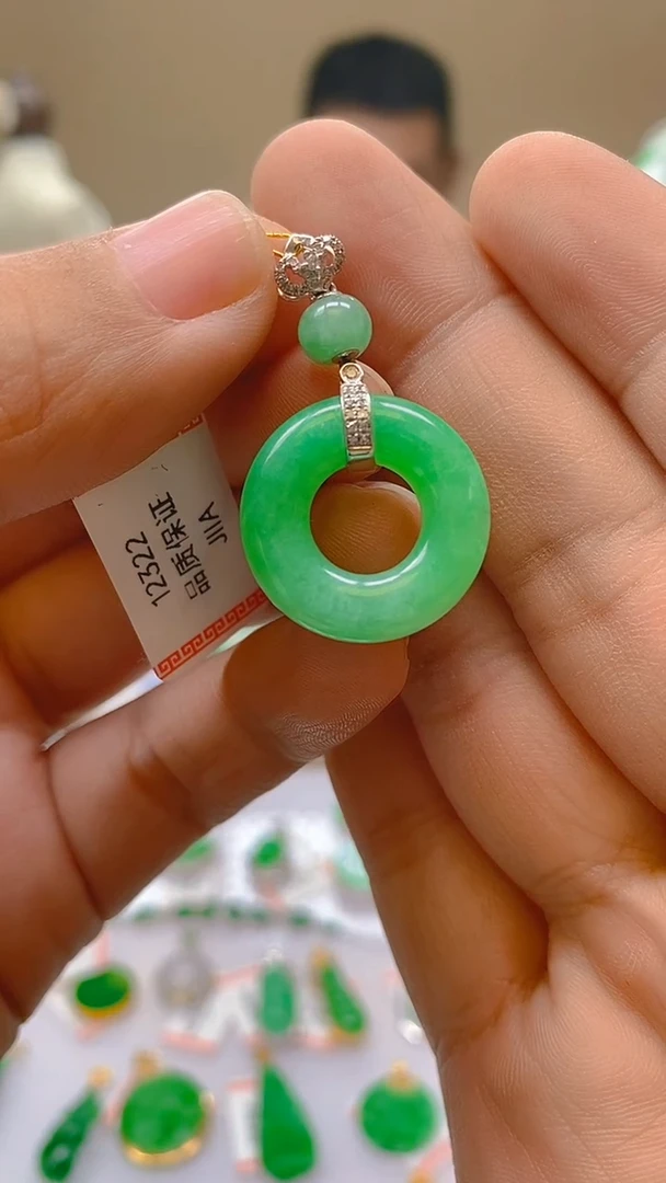 【闪购商品】翡翠颈饰18K金镶嵌新号开播，全场乱卖