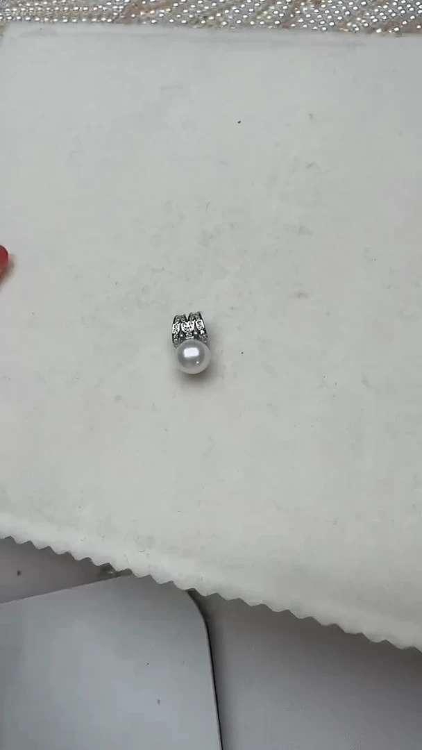 淡水珍珠合金颈饰M家吊坠