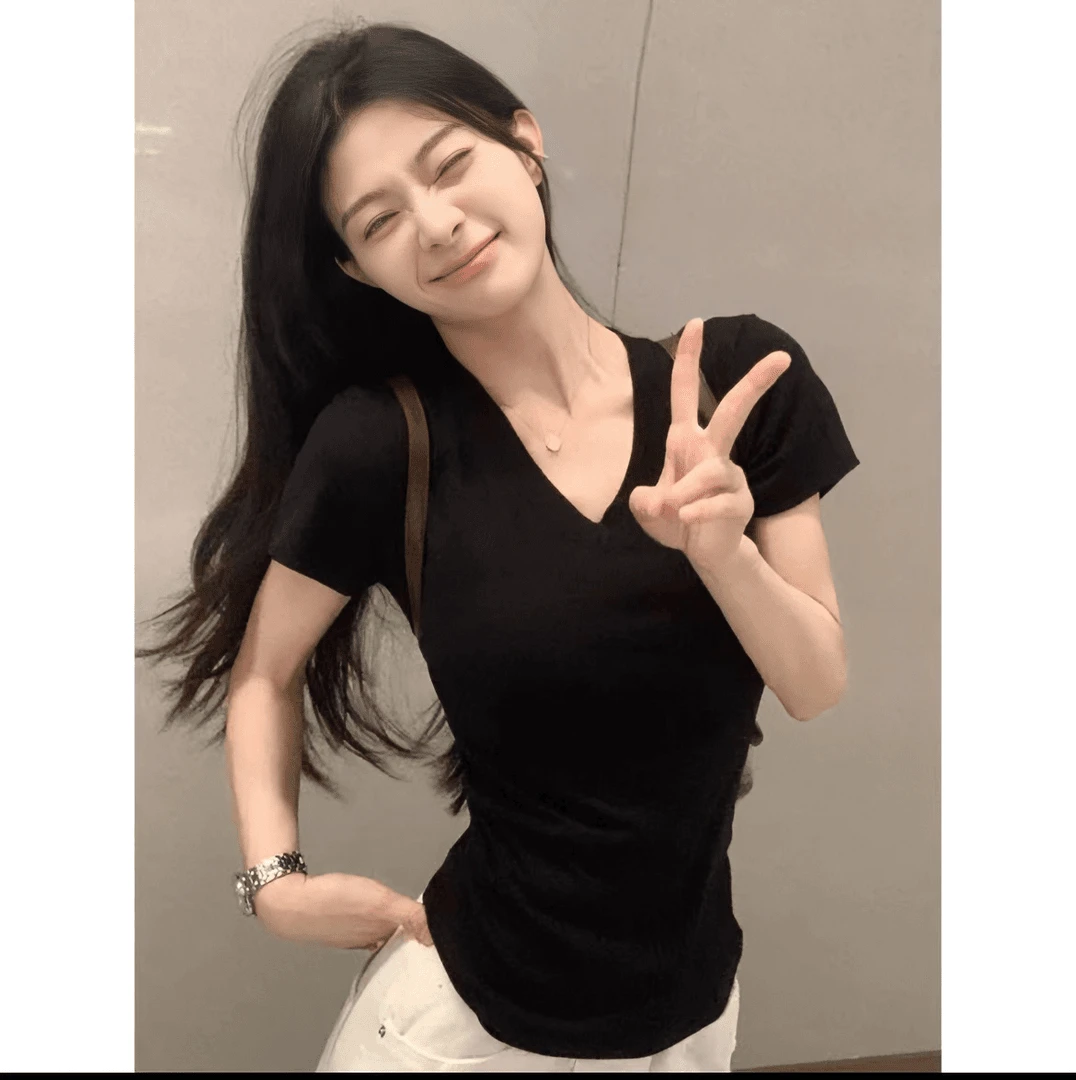 V领正肩甜辣风短袖t恤女款夏季新款掐腰修身显瘦百搭好看收腰上衣
