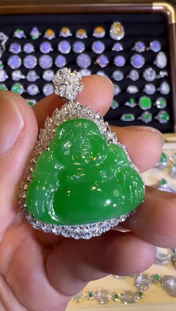 【闪购商品】翡翠吊坠(赠链)18K金镶嵌高冰满绿佛公吊坠