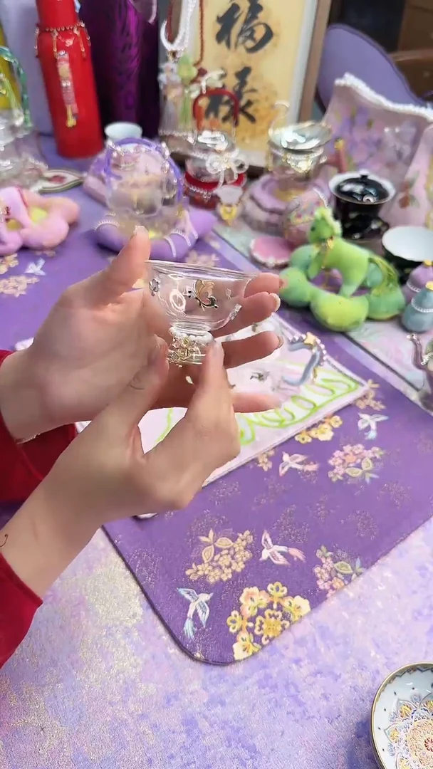 66掐丝蝴蝶玻璃主人杯