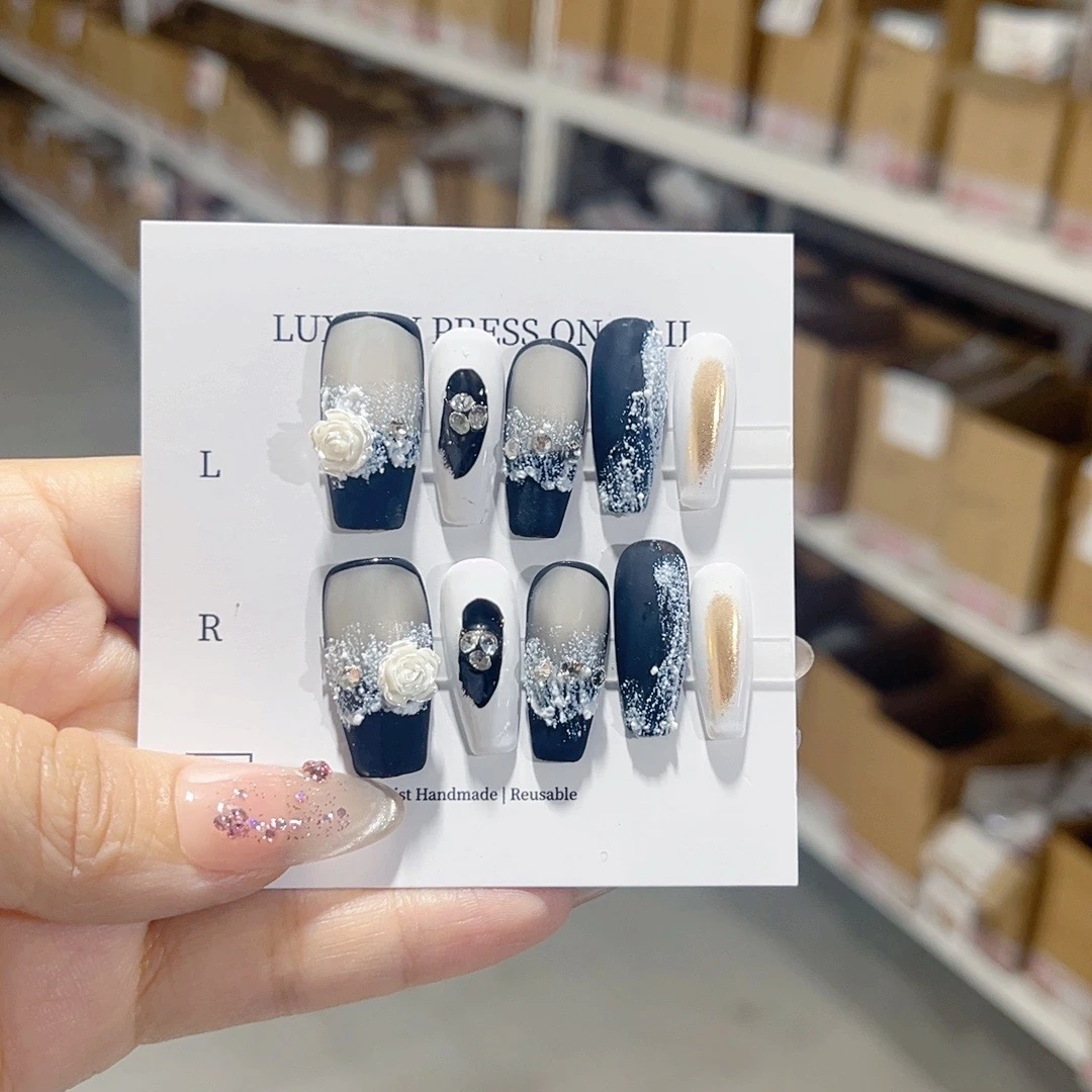 鸭鸭大姐头亲测黑色山茶花气质显白纯手工穿戴甲六号款