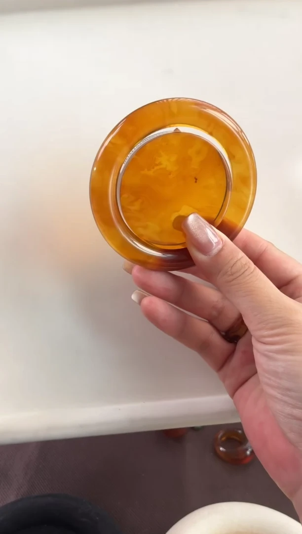 琥珀未镶嵌手镯m***t琥珀手镯01662