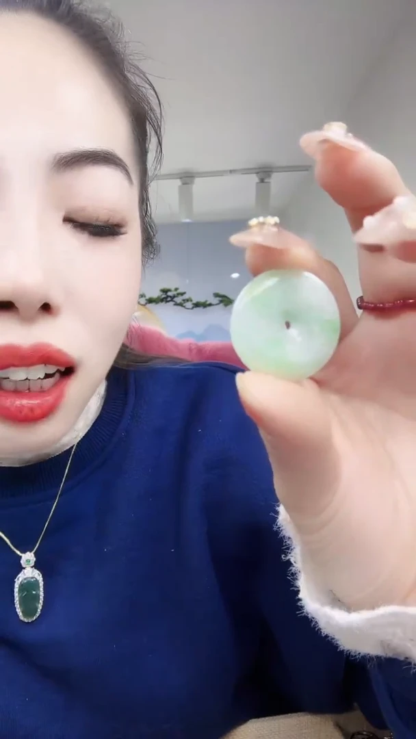 【闪购商品】翡翠颈饰未镶嵌平安扣