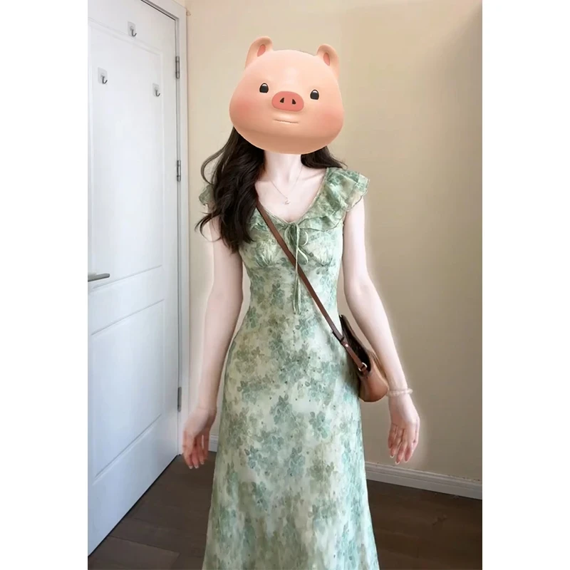 设计感V领连衣裙女2025夏季新款法式气质荷叶边无袖收腰碎花裙子