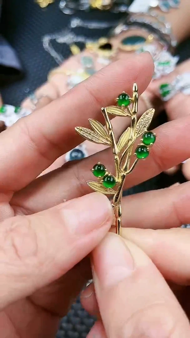 【闪购商品】翡翠吊坠(不含链)未镶嵌11111111