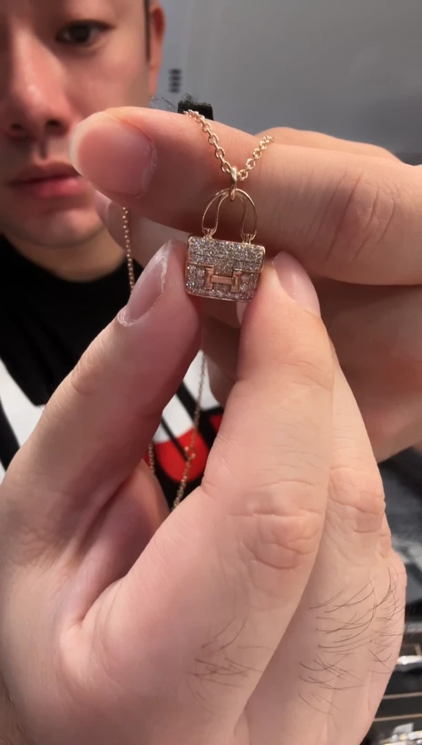 颈饰钻石18K金镶嵌宝宝项链玫瑰金色