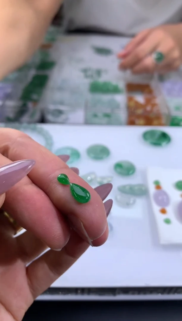 定制翡翠未镶嵌翡翠