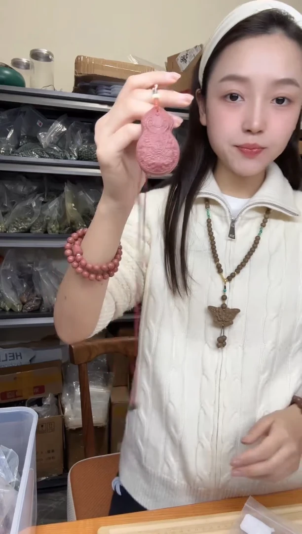 泥塑红麝息肌大葫芦牌