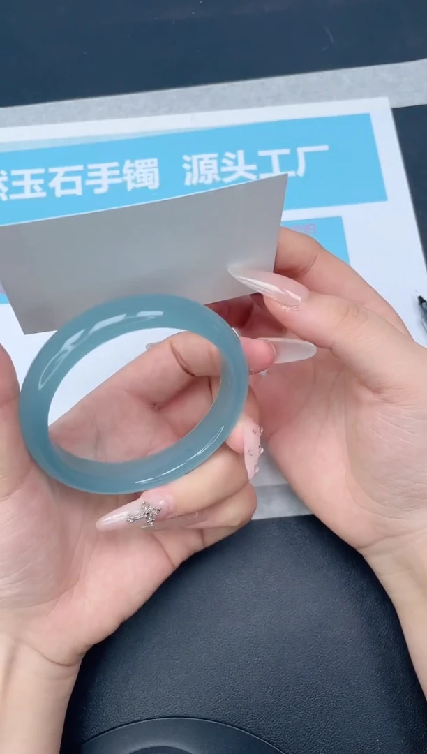 未镶嵌手镯石英质玉132-61