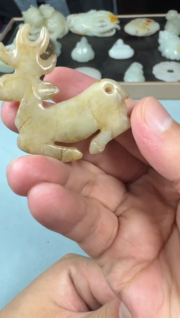 和田玉未镶嵌颈饰1