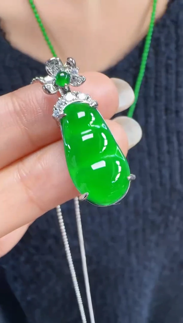 未镶嵌定制翡翠翡翠吊坠46