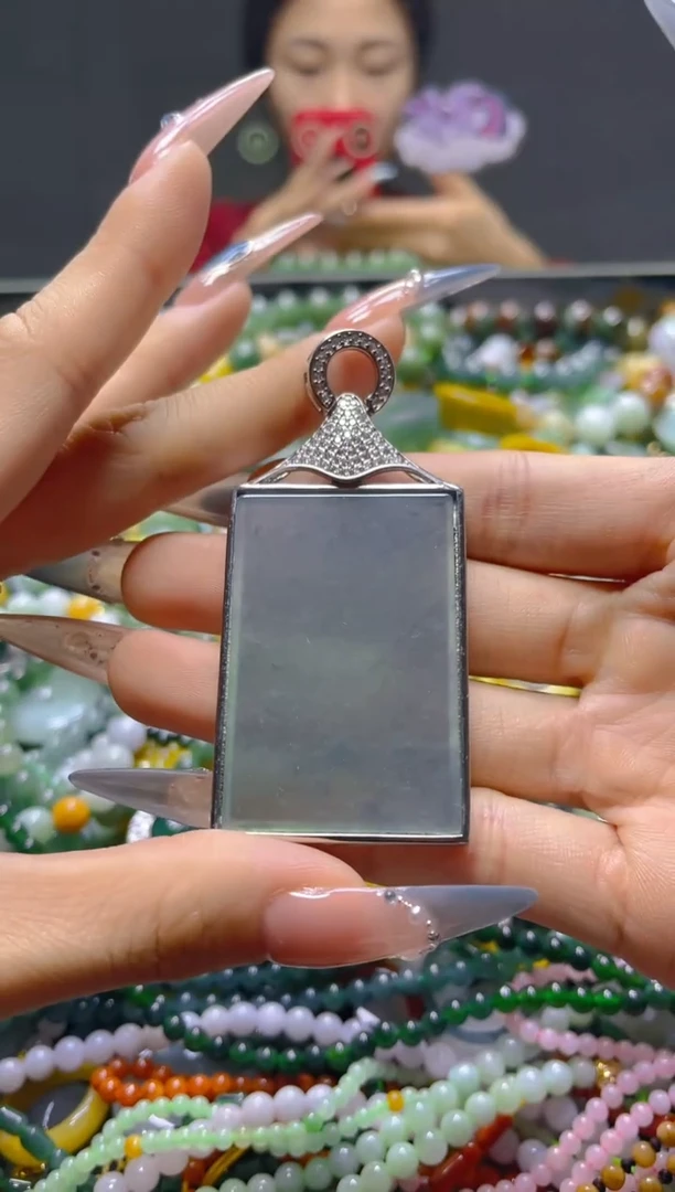 颈饰未镶嵌翡翠/K/翡翠A货，一件也是批发价