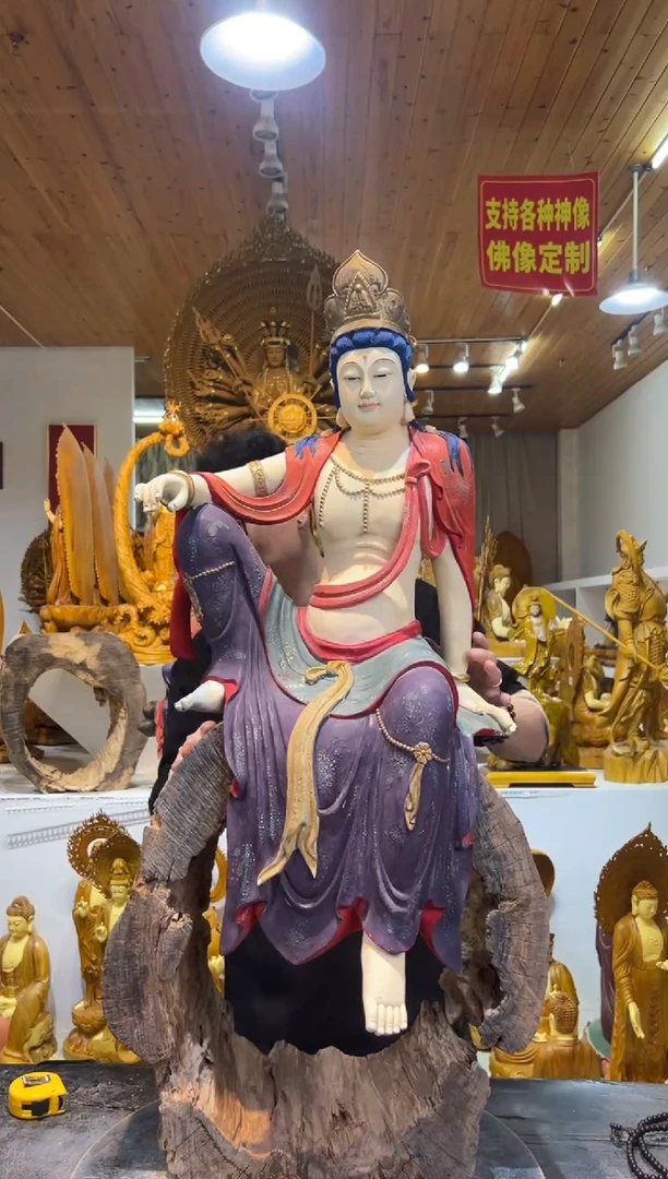 香樟木矿彩仿古工艺自在观音80cm高