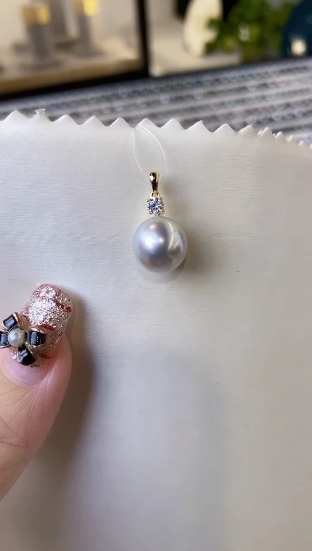 【闪购商品】海水珍珠吊坠(不含链)18K金镶嵌10-11澳白珍珠吊坠