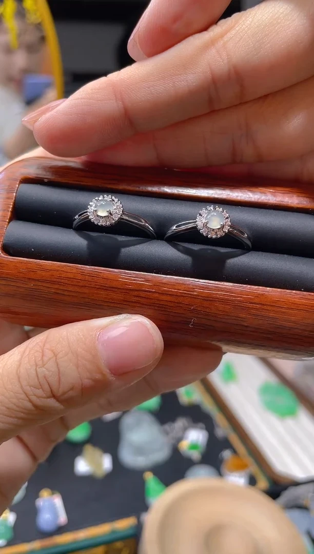 【闪购商品】翡翠颈饰未镶嵌百元以下不出证