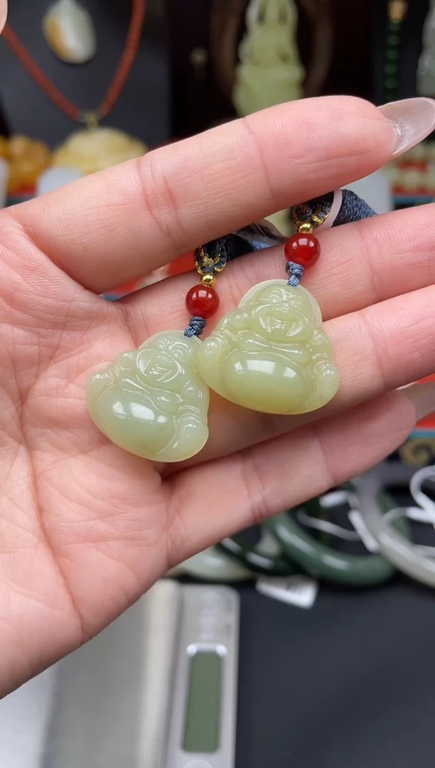 和田玉未镶嵌颈饰吊坠h001多样性发其一